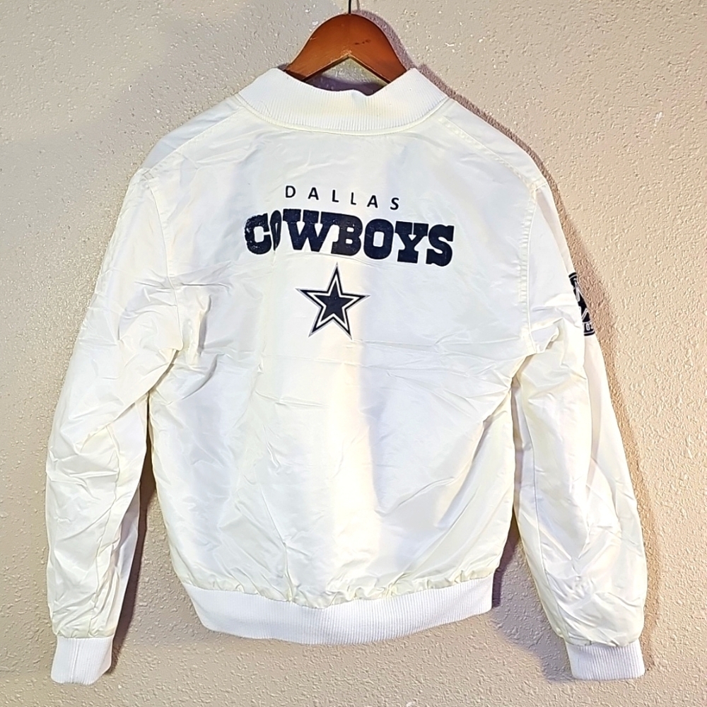 NFL Team Apparel Dallas Cowboys Puffer Jacket.